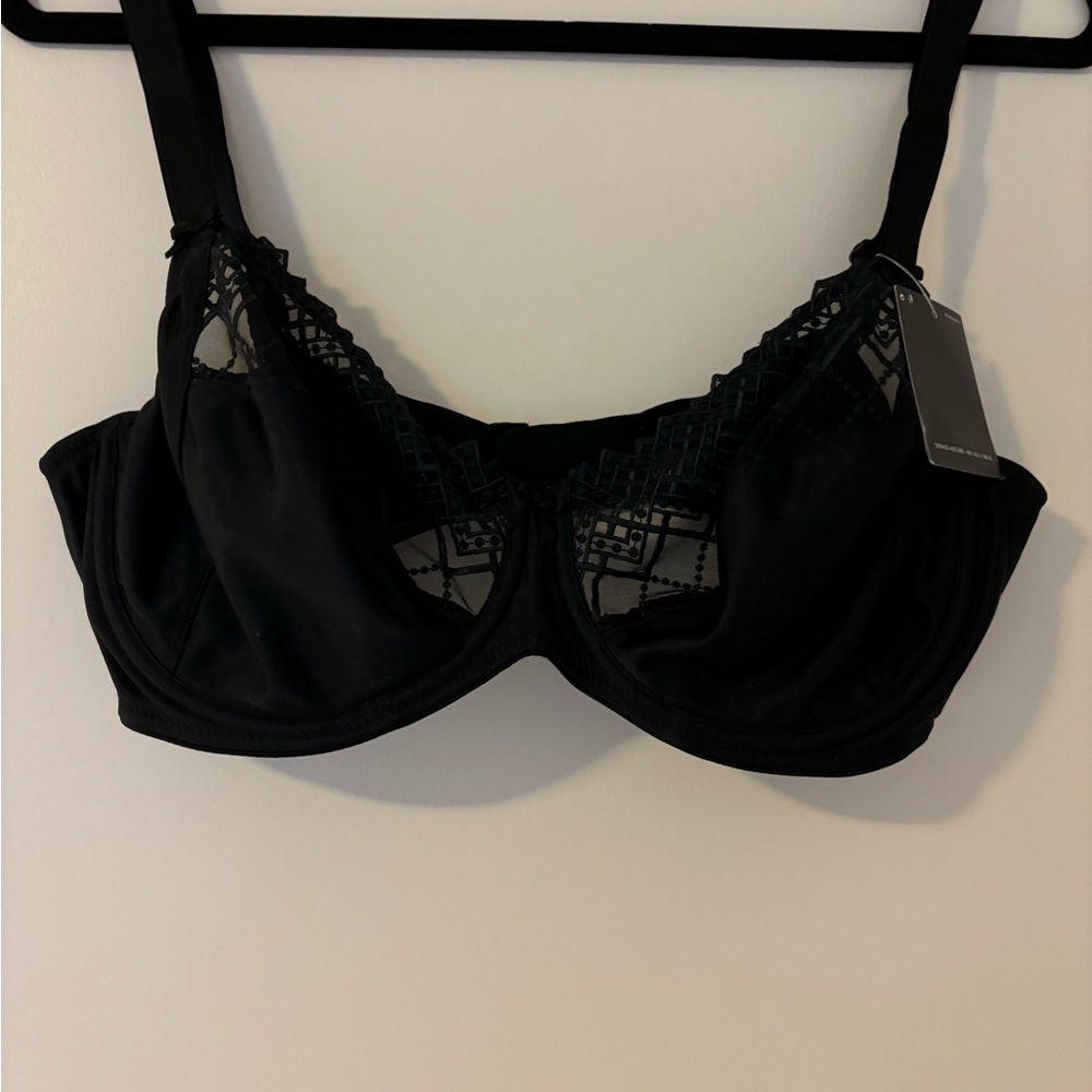 Conturelle Bra